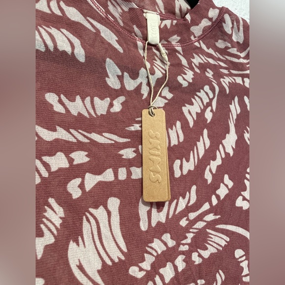 SKIMS Raspberry Swirl Summer Mesh T-Shirt Bodysuit NWT - Picture 6 of 6